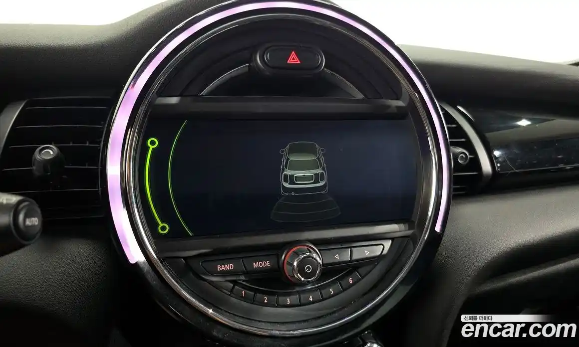 Mini Cooper 2015 1.5 Автомат в Москве № 167125, фото 15