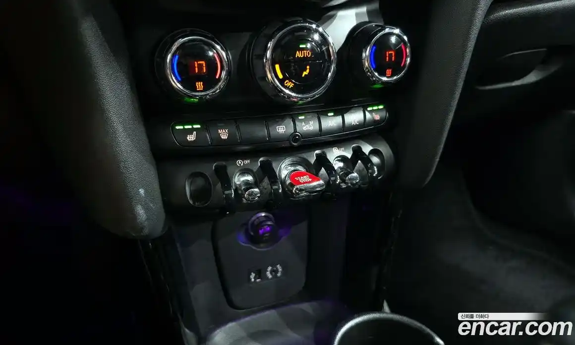 Mini Cooper 2015 1.5 Автомат в Москве № 167125, фото 17