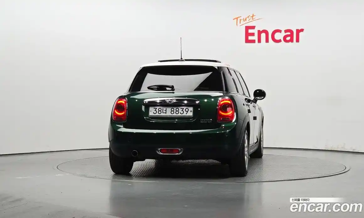 Mini Cooper 2015 1.5 Автомат в Москве № 167125, фото 4