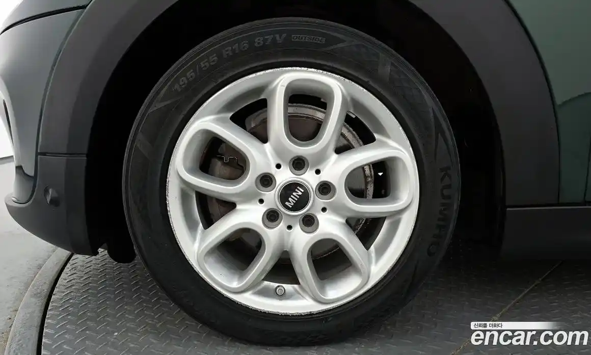 Mini Cooper 2015 1.5 Автомат в Москве № 167125, фото 5