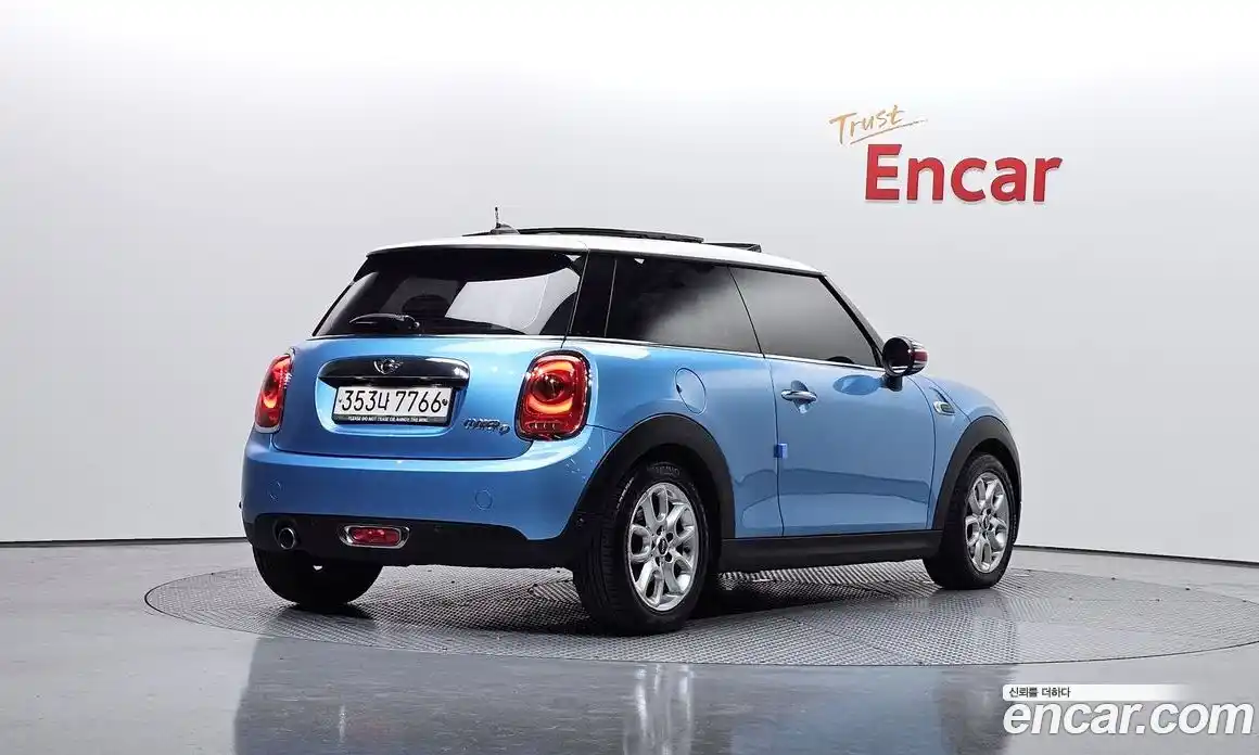 Mini Cooper 2017 1.5 Автомат в Москве № 167233, фото 3
