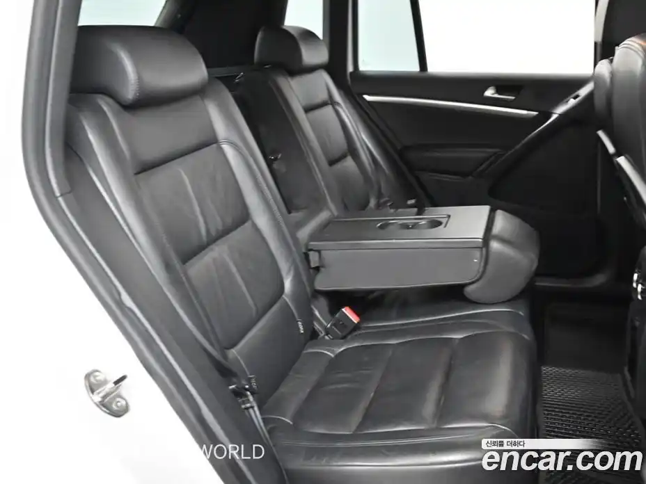 Volkswagen Tiguan 2014 2.0 Автомат в Москве № 168965, фото 12