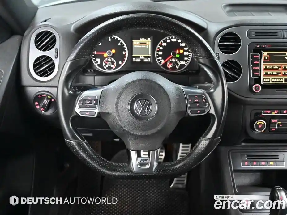 Volkswagen Tiguan 2014 2.0 Автомат в Москве № 168965, фото 13