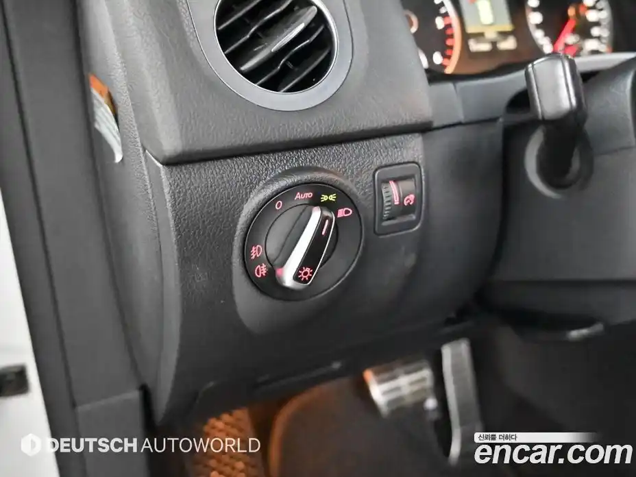 Volkswagen Tiguan 2014 2.0 Автомат в Москве № 168965, фото 16