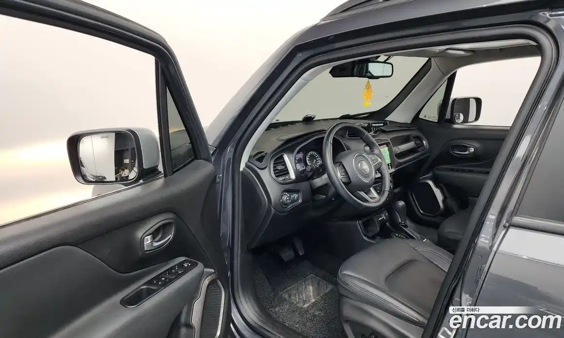 Jeep Renegade 2022 1.3 Автомат в Москве № 169407, фото 13