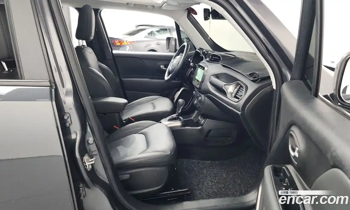 Jeep Renegade 2022 1.3 Автомат в Москве № 169407, фото 16