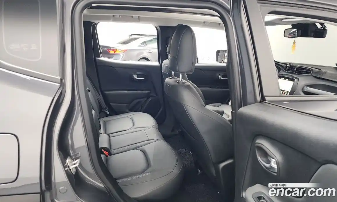 Jeep Renegade 2022 1.3 Автомат в Москве № 169407, фото 20