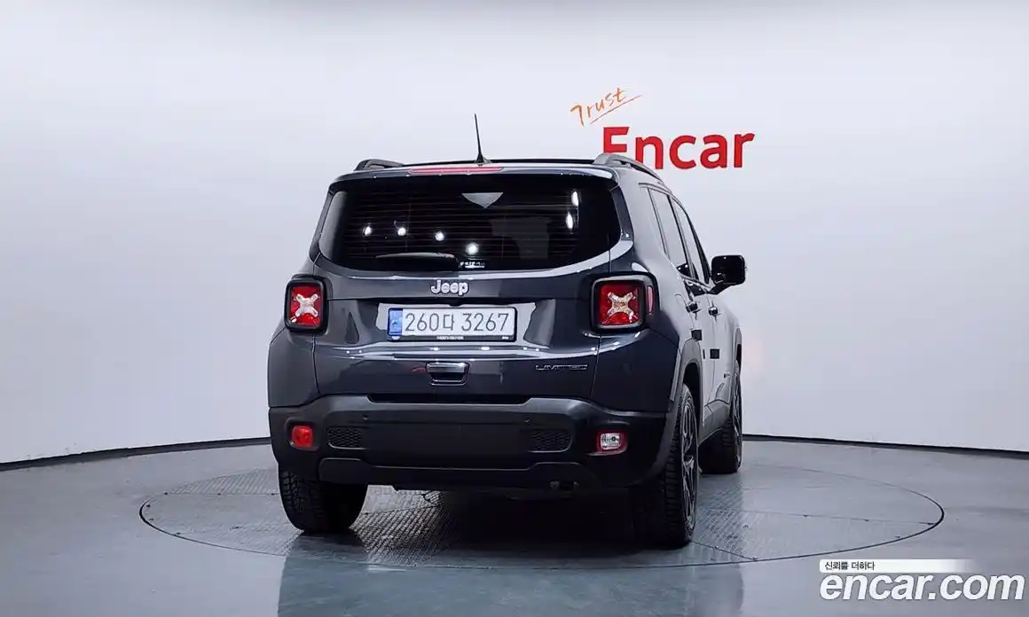 Jeep Renegade 2022 1.3 Автомат в Москве № 169407, фото 9