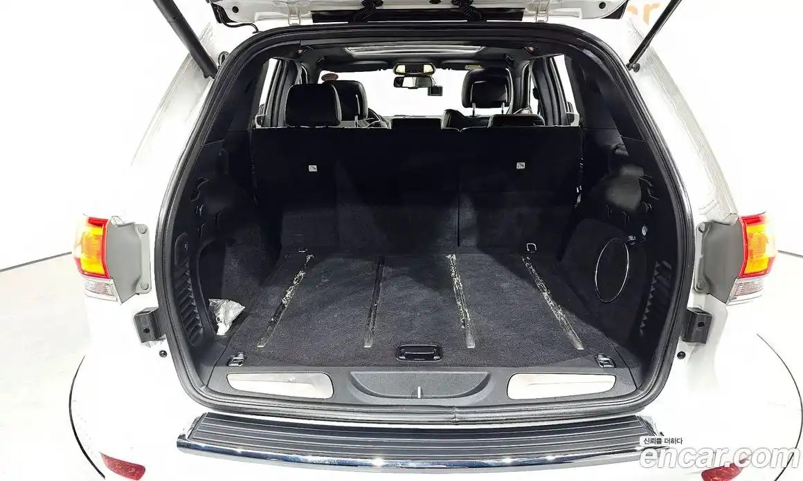 Jeep Cherokee 2015 3.6 Автомат в Москве № 169725, фото 14