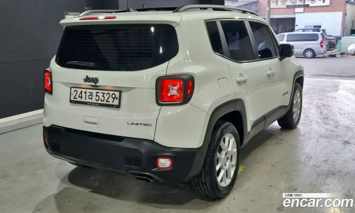 Jeep Renegade 2019 2.4 Автомат в Москве № 169973, фото 2
