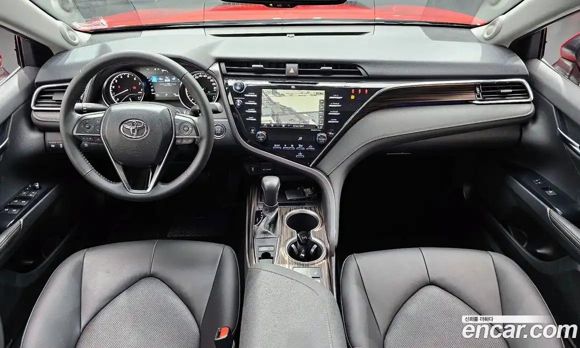 Toyota Camry 2018 2.5 Автомат в Москве № 170198, фото 16