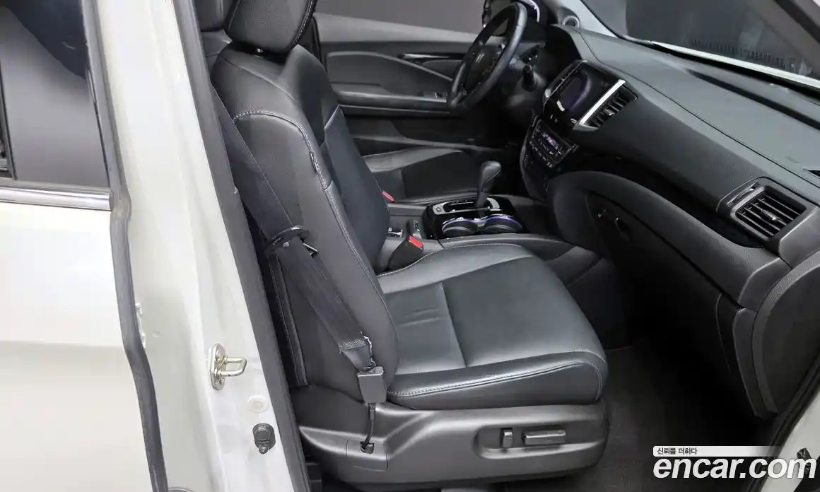 Honda Pilot 2017 3.5 Автомат в Москве № 170644, фото 3