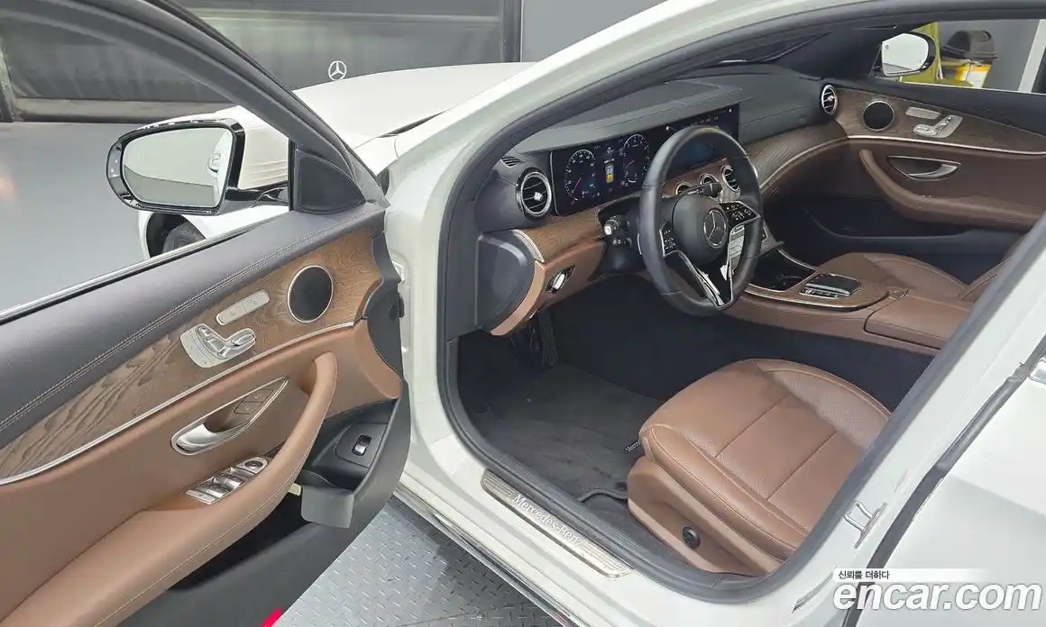 Mercedes-Benz E-Class 2023 2.0 Автомат в Москве № 173364, фото 20