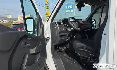 Renault Master 2024 2.3 Механическая в Москве № 176207, миниатюра 11