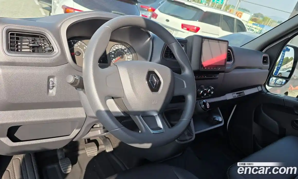 Renault Master 2024 2.3 Механическая в Москве № 176207, фото 13