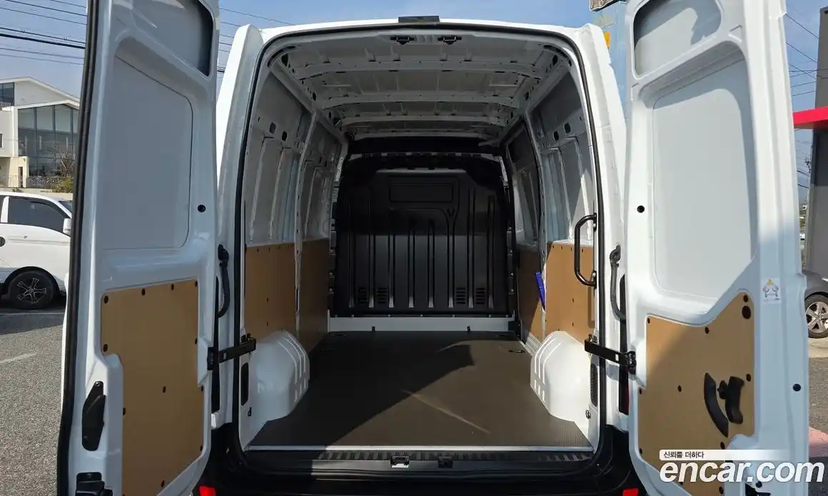 Renault Master 2024 2.3 Механическая в Москве № 176207, фото 20