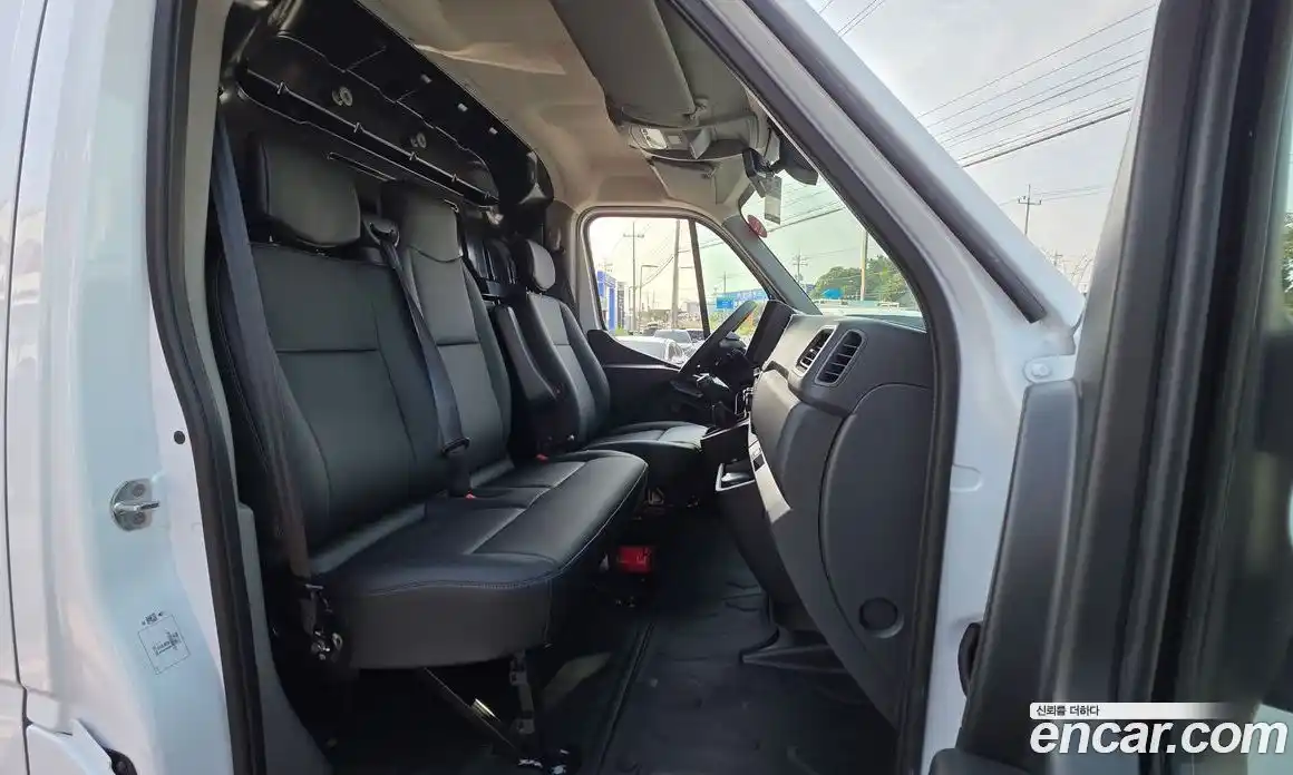 Renault Master 2024 2.3 Механическая в Москве № 176207, фото 10