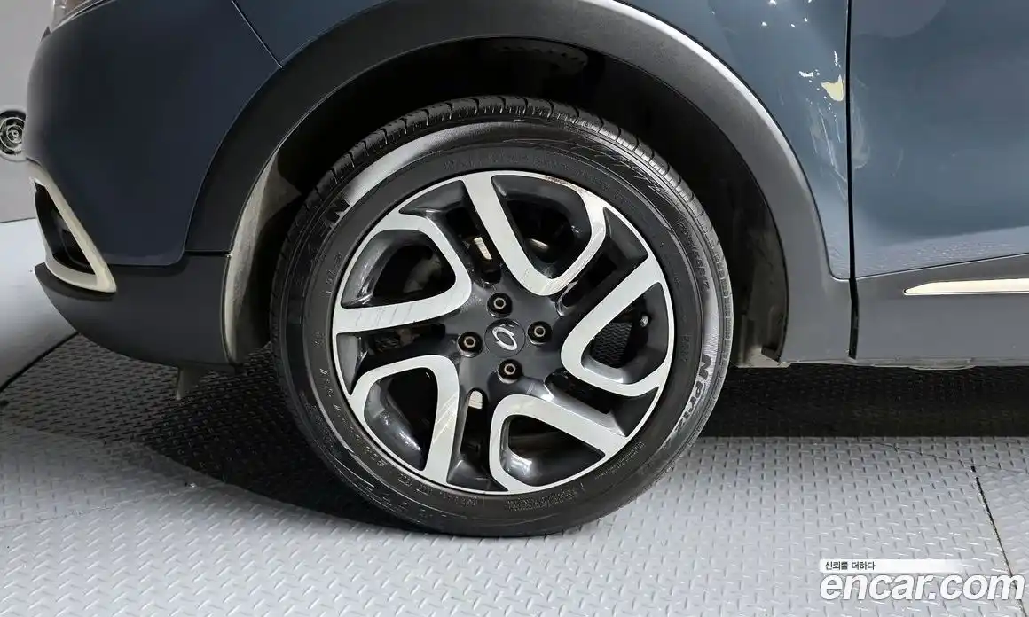 Renault QM3 2016 1.5 Автомат в Москве № 180060, фото 15