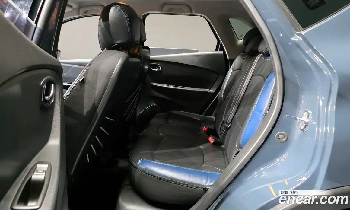 Renault QM3 2016 1.5 Автомат в Москве № 180060, фото 16