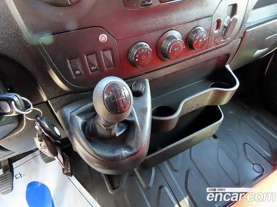 Renault Master 2019 2.3 Механическая в Москве № 185576, фото 11