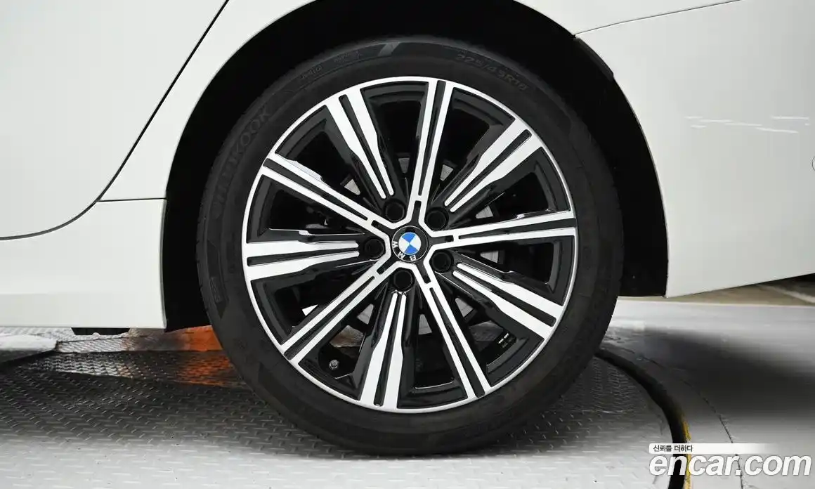 BMW 3-Series 2025 2.0 Автомат в Москве № 187322, фото 5