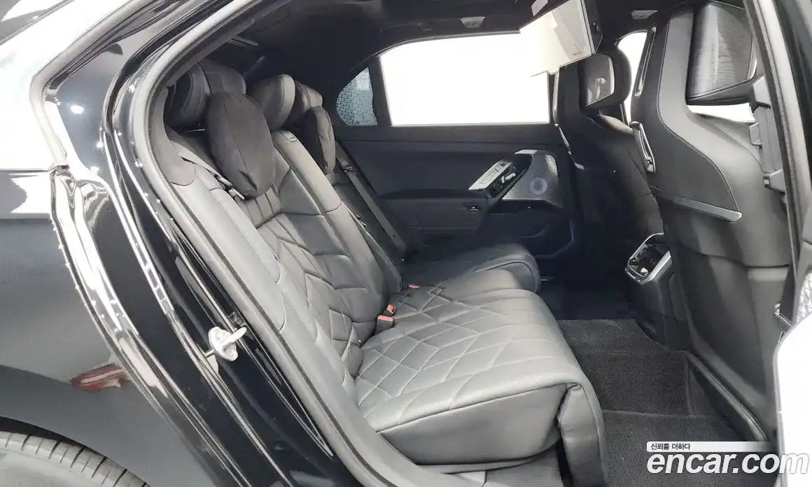 BMW i7 2023 0.3 Автомат в Москве № 189350, фото 6