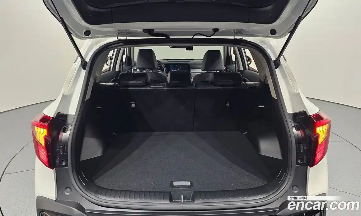 Kia Seltos 2024 1.6 Автомат в Москве № 190142, фото 3