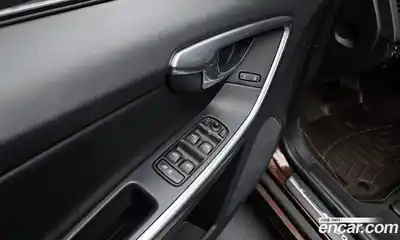 Volvo XC60 2017 2.0 Автомат в Москве № 190881, миниатюра 12