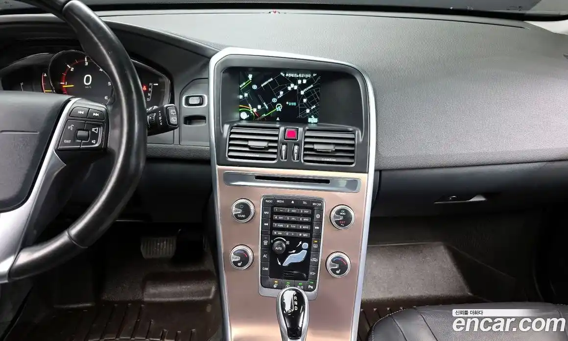 Volvo XC60 2017 2.0 Автомат в Москве № 190881, фото 20