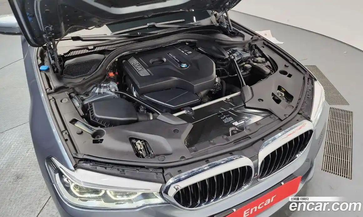 BMW 5-Series 2018 2.0 Автомат в Москве № 192719, фото 14