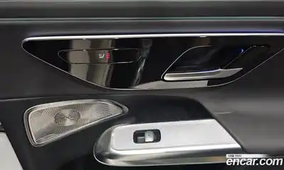 Mercedes-Benz E-Class 2024 2.0 Автомат в Москве № 193855, миниатюра 3