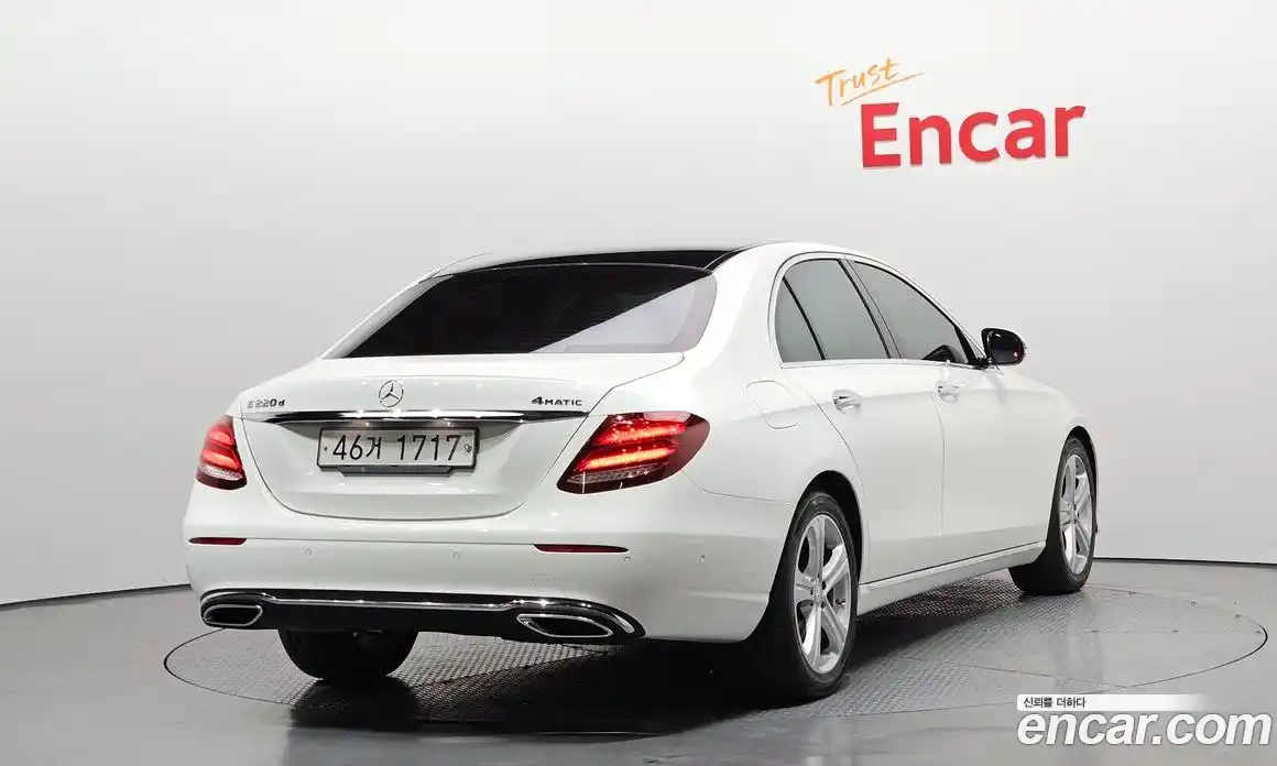 Mercedes-Benz E-Class 2017 1.9 Автомат в Москве № 194653, фото 15