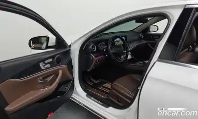 Mercedes-Benz E-Class 2017 1.9 Автомат в Москве № 194653, миниатюра 2