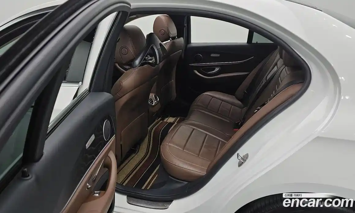 Mercedes-Benz E-Class 2017 1.9 Автомат в Москве № 194653, фото 3