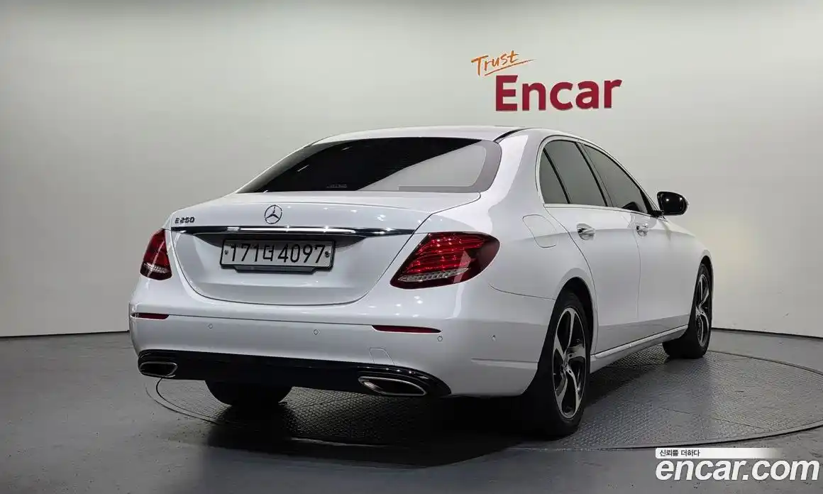 Mercedes-Benz E-Class 2020 2.0 Автомат в Москве № 195534, фото 14