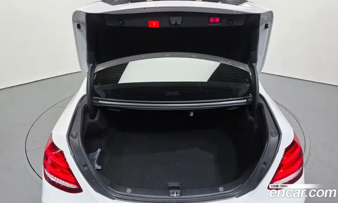 Mercedes-Benz E-Class 2020 2.0 Автомат в Москве № 195534, фото 18