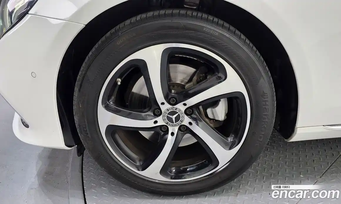 Mercedes-Benz E-Class 2020 2.0 Автомат в Москве № 195534, фото 3