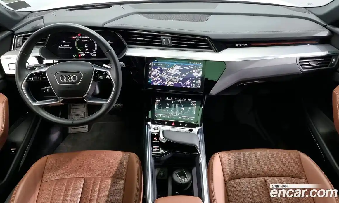 Audi Q8 e-tron 2024 0.3 Автомат в Москве № 195886, фото 14