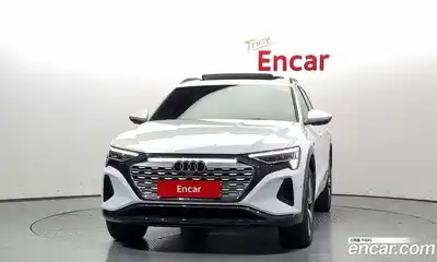 Audi Q8 e-tron 2024 0.3 Автомат в Москве № 195886, миниатюра 4