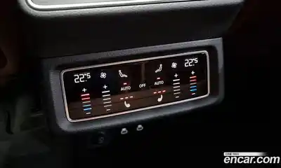 Audi Q8 e-tron 2024 0.3 Автомат в Москве № 195886, миниатюра 5