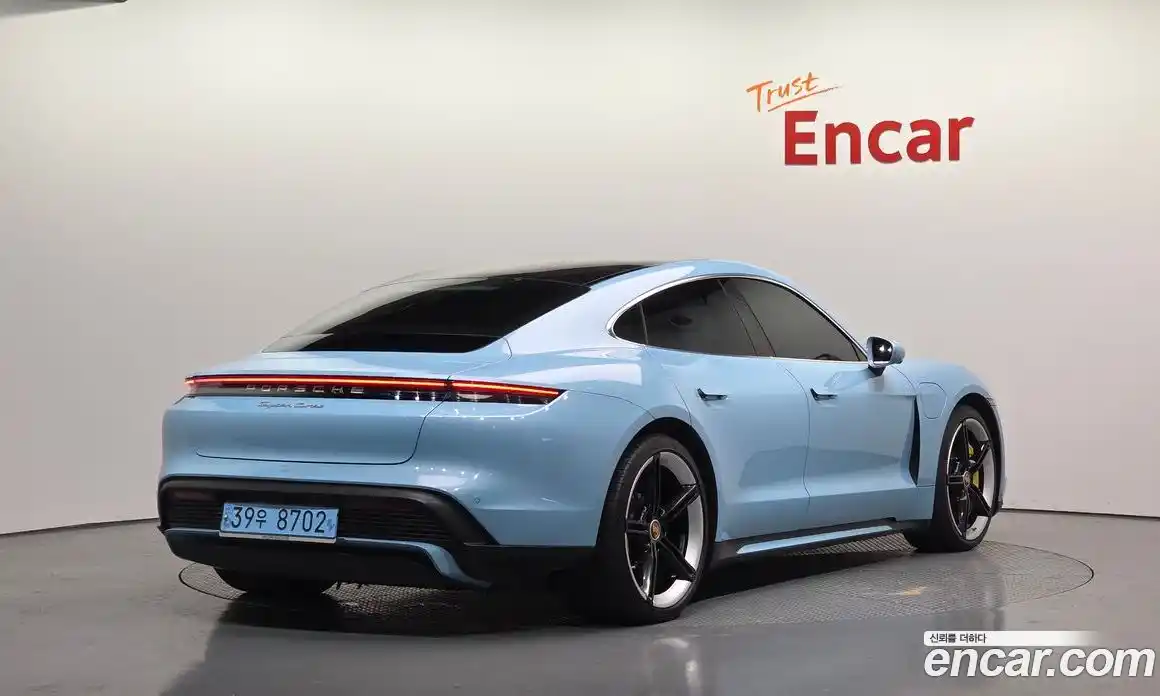 Porsche Taycan 2022 0.1 Автомат в Москве № 197458, фото 3