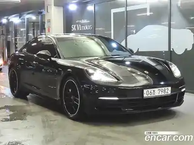 Porsche Panamera, 2019