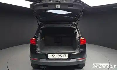 Volkswagen Tiguan 2016 2.0 Автомат в Москве № 199266, миниатюра 3