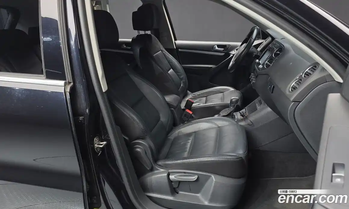 Volkswagen Tiguan 2016 2.0 Автомат в Москве № 199266, фото 9