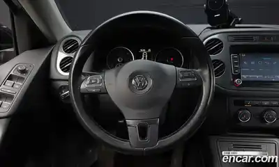 Volkswagen Tiguan 2016 2.0 Автомат в Москве № 199266, миниатюра 10