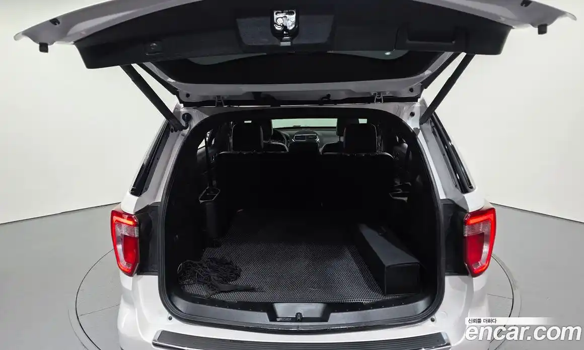 Ford Explorer 2018 2.3 Автомат в Москве № 199821, фото 15