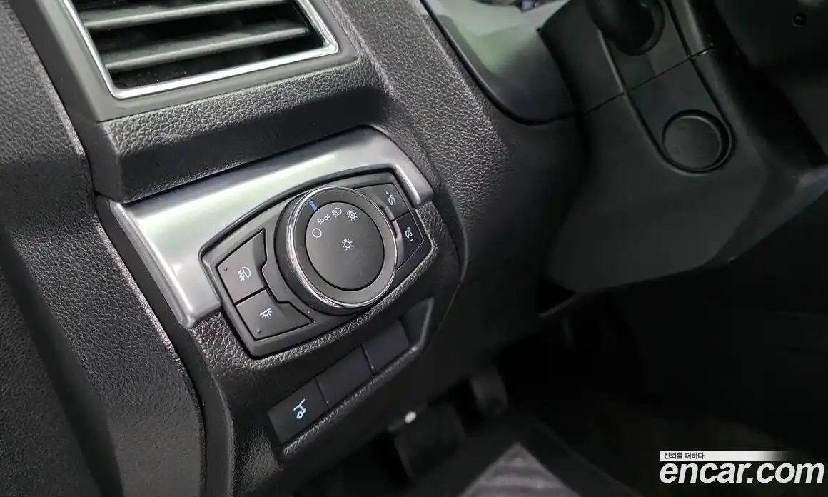 Ford Explorer 2018 2.3 Автомат в Москве № 199821, фото 6