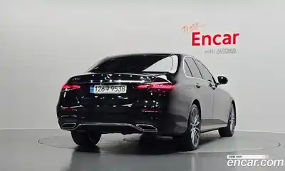 Mercedes-Benz E-Class, 2022