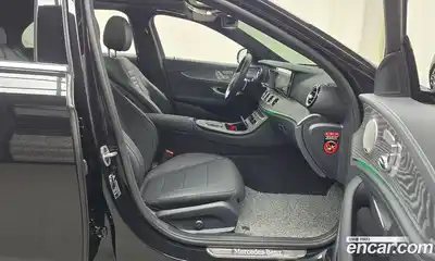 Mercedes-Benz E-Class 2022 2.0 Автомат в Москве № 204400, миниатюра 2