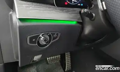 Mercedes-Benz E-Class 2022 2.0 Автомат в Москве № 204400, миниатюра 9